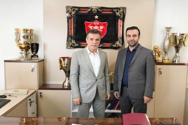 معاون اقتصادی پرسپولیس ۳۰ درصد حق کارگزار عجیب نیست قبلیها ۵۵ درصد هم گرفته بودند