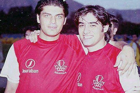  عکس ویژه  بازیگر استقلالی با پیراهن پرسپولیس