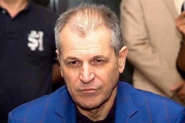 منزوی از فتحی عذرخواهی میکنم مگر استقلال و پرسپولیس قهرمانی کم دارند