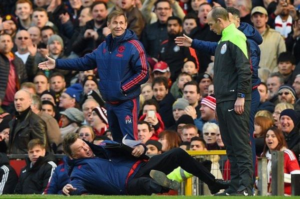 ۱۰۰ مربی برتر تاریخ به انتخاب ۴۴۲ قسمت نهم دیوانهای به نام فنخال