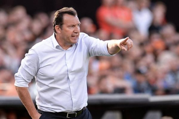  بازتاب گسترده حضور احتمالی ویلموتس در آنتورپ بعد از جدایی مربی رومانیایی