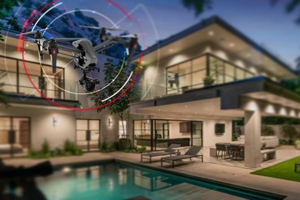 خطر جدید برای بازیکنان فوتبال؛ سرقت از منزل با استفاده از پهباد