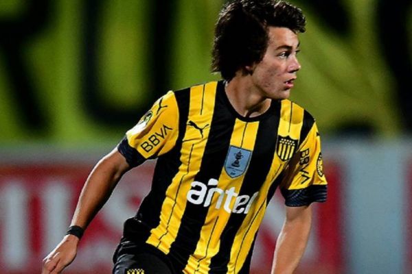  منچسترسیتی در یک قدمی جذب بال راست اروگوئه‌ای