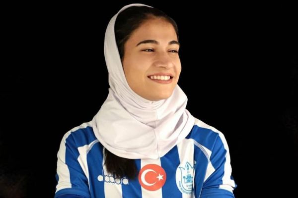 با رویت یک مبتلا به کرونا بازگشت قریب الوقوع خانم لژیونر از ترکیه