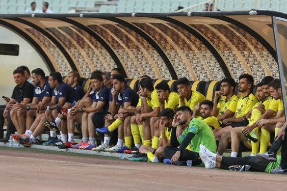  پزشک تیم سپاهان  برای فوتبال ایران بد است تیم لیگ برتری نمی‌تواند تست بدهد