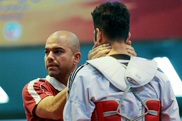 کرمی دوستداشتم بزرگان پرسپولیس به مشکل میان قلیچ و مکانی ورود میکردند