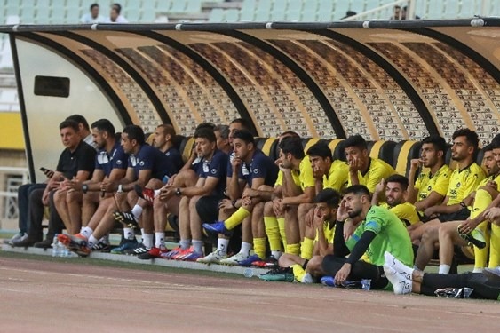 مذاکره سپاهان با یک مربی جدید برای دروازهبانها