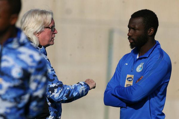  هشدار فیفا به استقلال در مورد پاختاکور  یک امضا تا کابوس