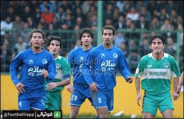  سياوش اكبرپور، پيروز قربانى و حسين كاظمى در نمايى از ديدار استقلال و شموشك در ليگ پنجم