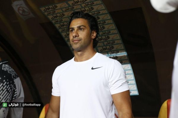 حواشی فولاد - استقلال جروبحث مجیدی با افسرکنترل سلامت