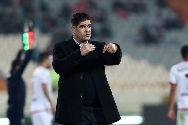 مهاجری سرمربی ذوب آهن میشود