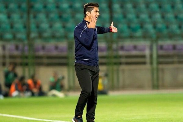 مربی شاهین بوشهر سرمربی نه، خادم باشگاهم