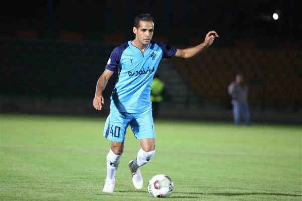 حمودی باید از غیبت هواداران پرسپولیس استفاده کنیم