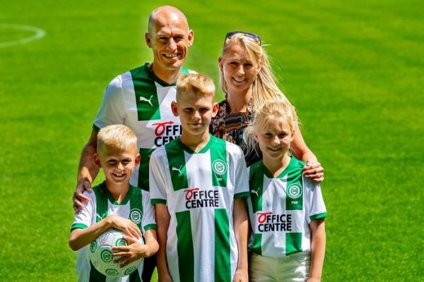 روبن به عشق خرونینخن به فوتبال برگشتم