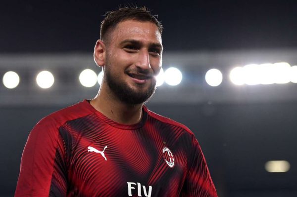  پائولو مالدینی  دوناروما بهترین دروازه‌بان دنیا است