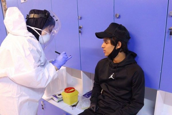  خلیلیان  استقلالی‌ها از فردا قرنطینه می‌شوند  تست 12 آبی‌پوش مثبت اعلام شده