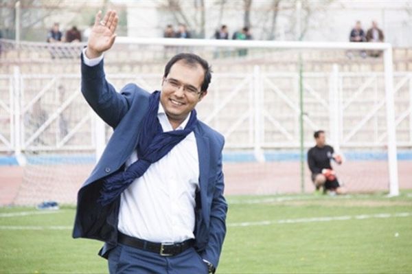 محمد ربیعی به بقیه تیمها فکر نمیکنیم