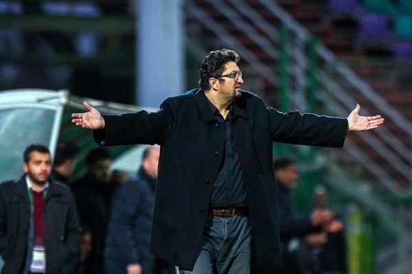 افاضلی تحت هیچ شرایطی با استقلال بازی نمیکنیم