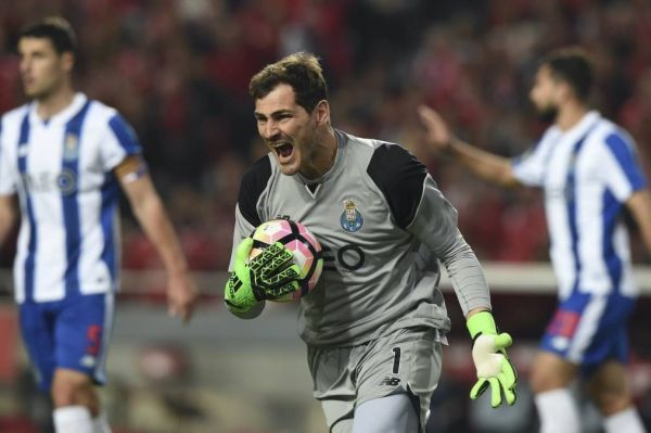 درخواست هواداران پورتو اجازه بدهید کاسیاس یک دقیقه بازی کند