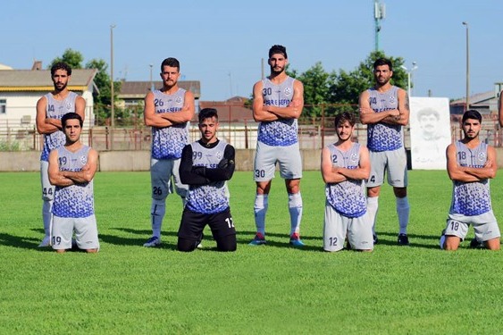  لیگ دسته اول فوتبال  ملوان با پیروزی مقابل صدرنشین به بقا امیدوار ماند