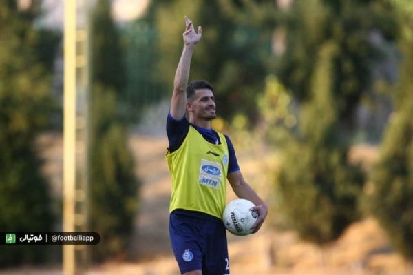 گزارش تمرین استقلال کاپیتان به بازی فردا میرسد تعجب مجیدی از حضور زیاد کلاغها