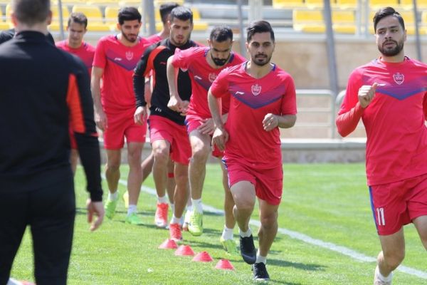  تعویق بازی با فولاد به سود پرسپولیس شد