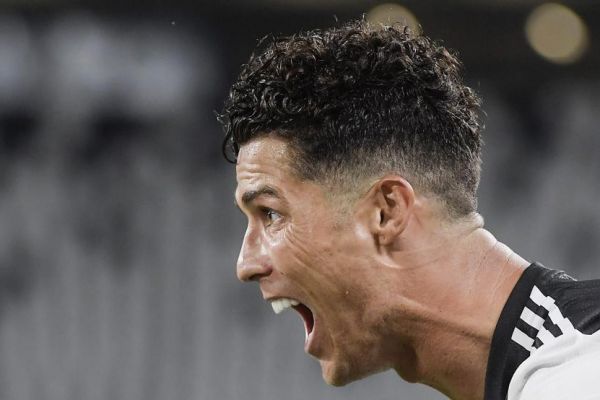 جدول کفش طلا لواندوفسکی خطر رونالدو را حس می کند