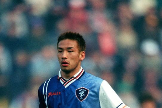 نوستالژی؛ هیدهتوشی ناکاتا و عجیبترین لباس تاریخ سری آ