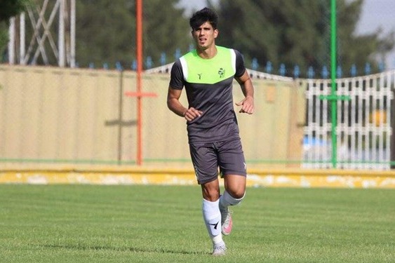  ماهینی  دو هفته دیگر پایم را جراحی می‌کنم