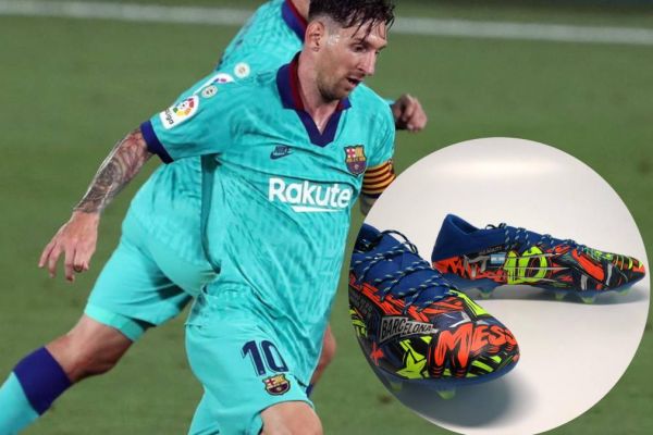  رونمایی مسی از کفش‌هایی که داستان زندگی او را روایت می‌کنند