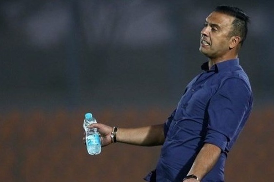 پاشازاده چون مافیا و باند ندارم در بیرونِ فوتبال موفق نیستم