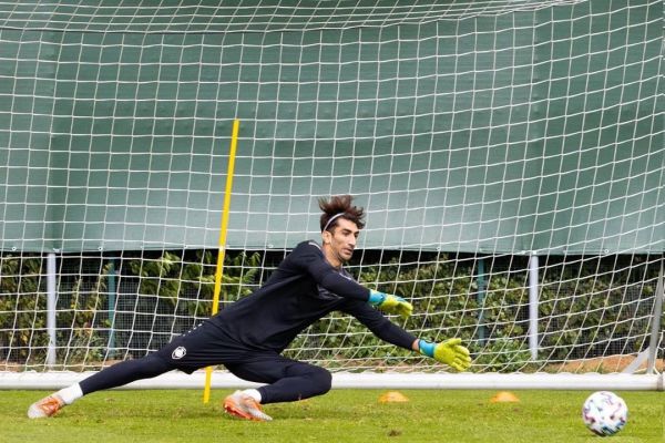  بیرانوند  برای حضور در ترکیب اصلی پیشنهاد خنک را رد کردم و به آنتورپ آمدم