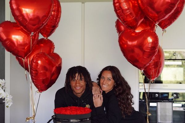 تابستان شاد ناتان آکه ادامه دارد نامزدش «بله» را گفت