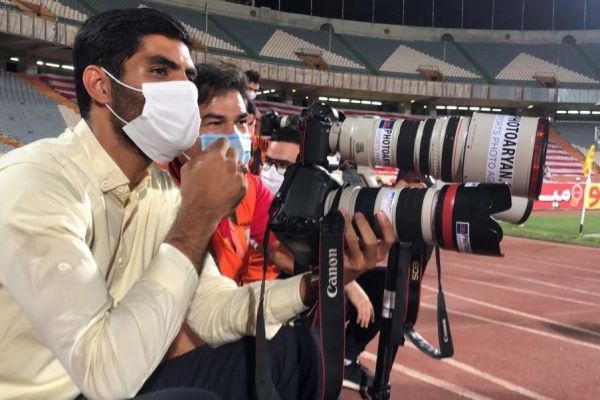  حاشیه بازی پرسپولیس و ذوب آهن  بازیکن مصدوم پرسپولیس عکاس شد