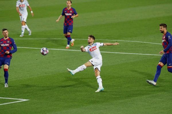 مرتنز خودمان بازی را به بارسلونا هدیه کردیم