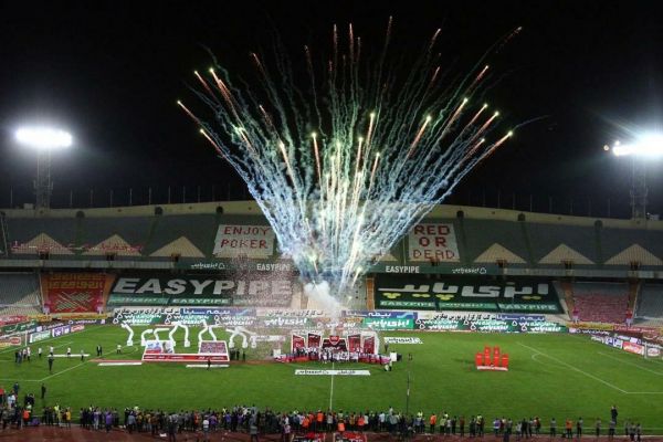 گزارش ویژه بررسی ماجراهای عجیب تبلیغات محیطی در مراسم جشن قهرمانی پرسپولیس