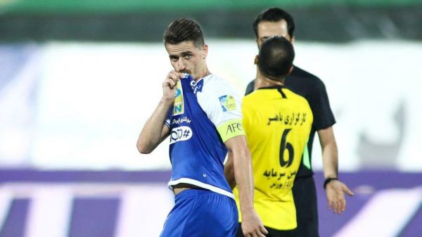  استقلال دو - سپاهان صفر  آبی ها به نیمه نهایی رسیدند؛ حذف امیر با گزند