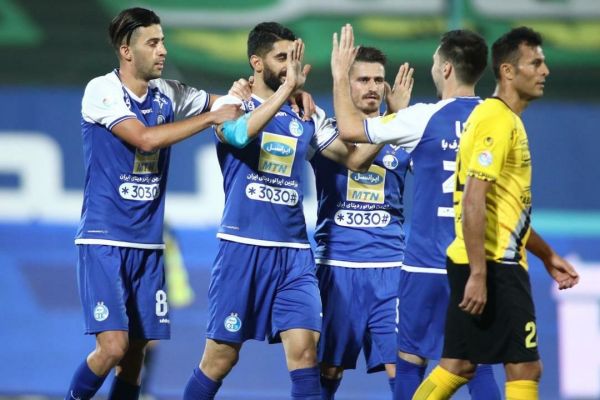  منصور رشیدی  پس از هفت، هشت مسابقه استقلال عملکرد دفاعی خوبی داشت