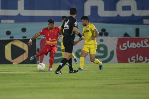 اتهام فولاد به داور بازی با پارس؛ تولد بازی در شب قبل از مسابقه