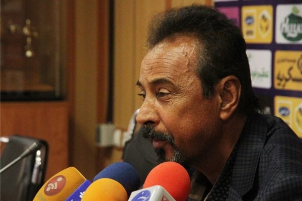 مربی سپاهان یک سال کابوس وار را پشت سر گذاشتیم