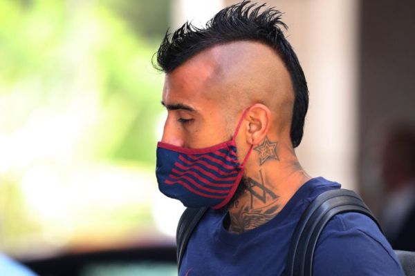  تماس پیرلو با آرتورو ویدال  به یوونتوس بیا