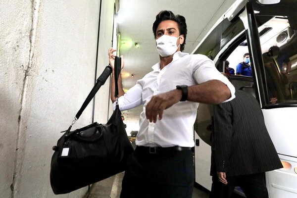  فرهاد مجیدی برای تعویق دربی به سازمان لیگ نرفت