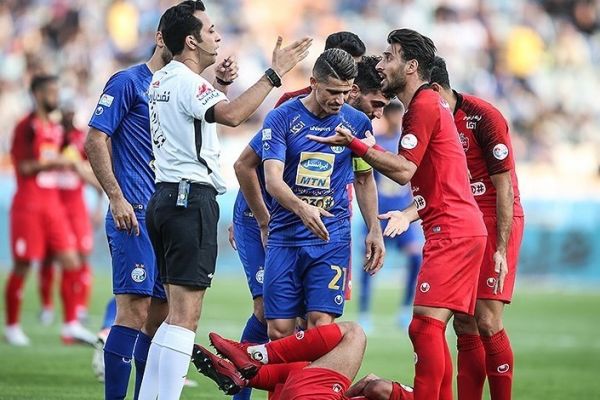 آغاز تنش و جنجال در دربی؛ تهیهکننده و کارگردان فدراسیون فوتبال