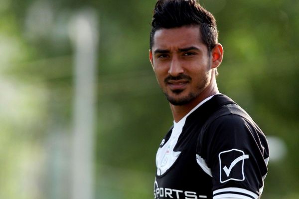 آتشبازی قوچان نژاد قبل از شروع فصل ۲۱-۲۰۲