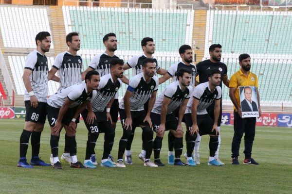  بی‌پول‌های سرافراز