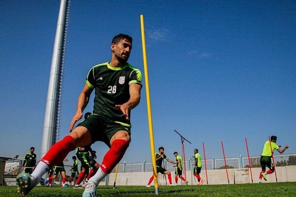 بازیکن مقدونیهای جای حاج صفی را در آریس میگیرد