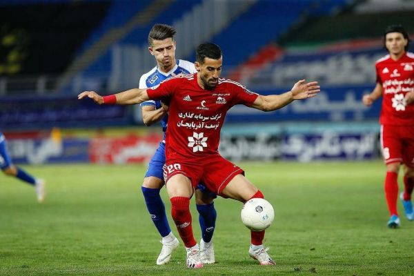 حاشیه فینال جام حذفی اعتراض استقلالیها به وقت کشی ناراحتی دژاگه از تعویض جرو بحث حاج صفی با داور