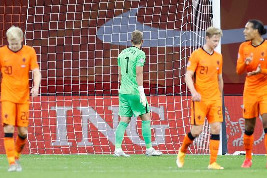  سرمربی هلند  ایتالیا بهتر از ما هلندی بازی می‌کند