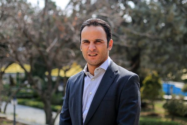 برهانی در نقل و انتقالات دخالتی ندارم به کریمی حق بدهیم به فکر آیندهاش باشد