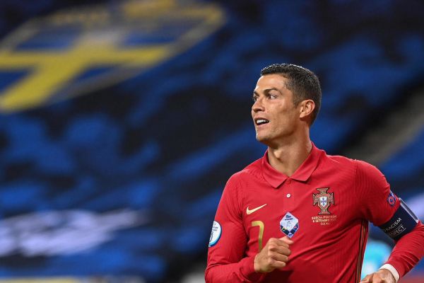 گزارش روز؛ واکنش ستارههای دنیای فوتبال به گلزنی کریستیانو رونالدو